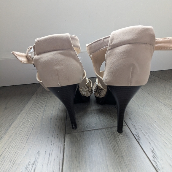 Rampage 4" Snakeskin Tan Cream Suede Open-Toe Heels, Size 7.5 - Picture 3 of 9
